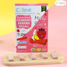 Load image into Gallery viewer, Cubbe Freeze Dried Strawberry &amp; Banana Melty Sticks (6month+)
